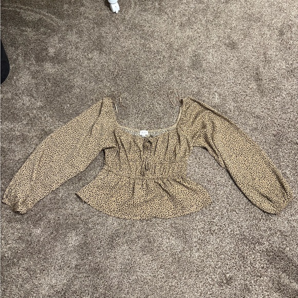 Le Lis Tan and Black Patterned Blouse - Picture 4 of 5